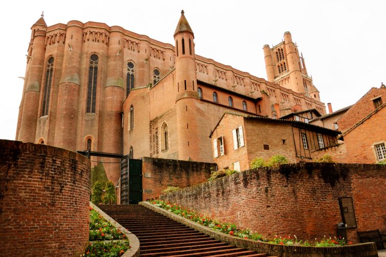 Visiter la Cathédrale d’Albi : Guide complet – Billets, Tarifs et Horaires